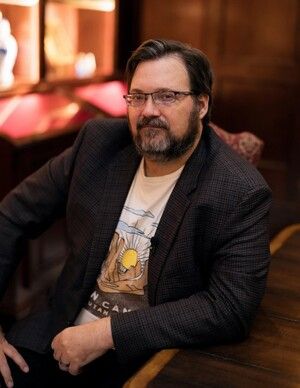 Brandon Sanderson