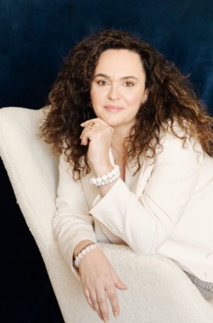 Roxana Neagoe Roxana Neagoe